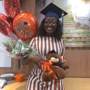 Meet your Posher, Joelle